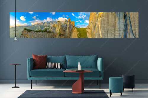 Kletterer vor der Schnitlwand an der Speckkarspitze im Karwendelgebirge - Schwer beeindruckt - Größe ca. 350x70cm, Seitenverhältnis 5:1 - Schnitlwand Halleranger Karwendel - weitere Infos unter https://www.kriner-weiermann.de