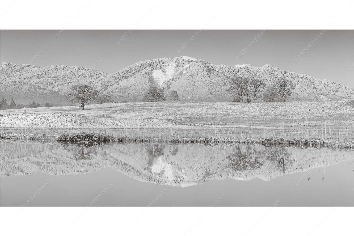 Silentium – Seitenverhältnis 2:1 — Ach bei Uffing mit Hörnle Blick über die Ach bei Uffing zum Hörnle in den Ammergauer Alpen
