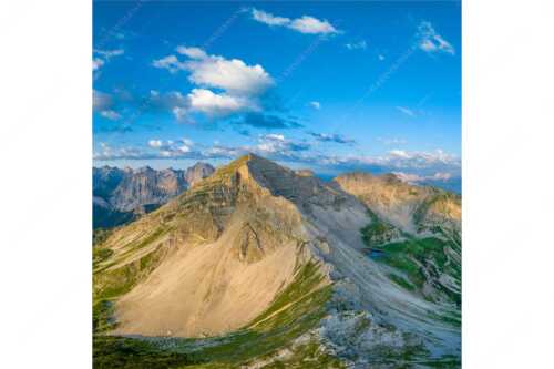 Blick auf Soiernspitze, die Soiernlache und die beiden Soiernseen - Soiernwasser - Seitenverhältnis 1:1 - Soiernspitze und Soiernseen - weitere Infos unter https://www.kriner-weiermann.de