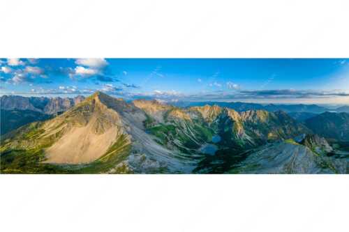 Blick auf Soiernspitze, die Soiernlache und die beiden Soiernseen - Soiernwasser - Seitenverhältnis 3:1 - Soiernspitze und Soiernseen - weitere Infos unter https://www.kriner-weiermann.de