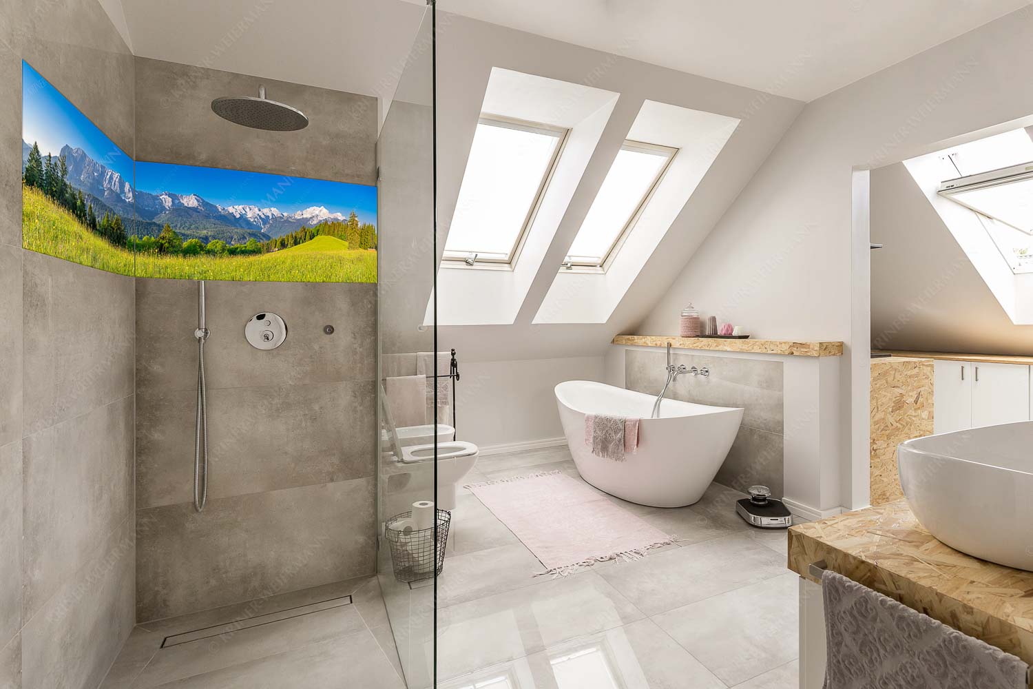 Blick zum Eckbauer und dem Wettertsteingebirge mit Alpspitze und Zugspitze - Sommerwiesenpanorama - Größe ca. 240x60cm, Seitenverhältnis 4:1 - Wetterstein mit Zugspitzmassiv - weitere Infos unter https://www.kriner-weiermann.de