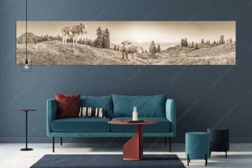 Zwei junge Rinder auf der Wallgauer Alm im Estergebirge bei Sonnenaufgang - Sonnenaufgang auf der Alm - Größe ca. 350x70cm, Seitenverhältnis 5:1 - Kälber auf der Wallgaueralm - weitere Infos unter https://www.kriner-weiermann.de
