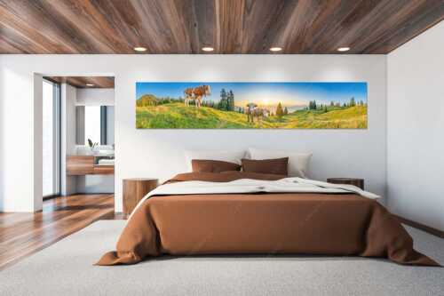 Zwei junge Rinder auf der Wallgauer Alm im Estergebirge bei Sonnenaufgang - Sonnenaufgang auf der Alm - Größe ca. 300x60cm, Seitenverhältnis 5:1 - Kälber auf der Wallgaueralm - weitere Infos unter https://www.kriner-weiermann.de