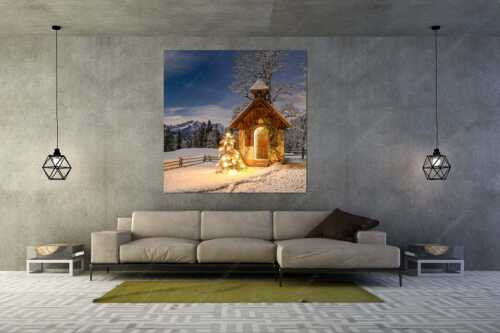 Die Kapelle beim Gschwandnerbauern liegt vor einem einzigartigen Panorama - Stille Nacht - Größe ca. 160x160cm, Seitenverhältnis 1:1 - Weihnachtliche Kapelle - weitere Infos unter https://www.kriner-weiermann.de