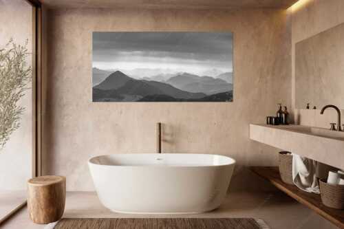 Einducksvolle Lichtstimmung im Estergebirge mit Blick in die Bayerischen Voralpen - Strahlen - Größe ca. 180x90cm, Seitenverhältnis 2:1 - Bayerische Voralpen - weitere Infos unter https://www.kriner-weiermann.de