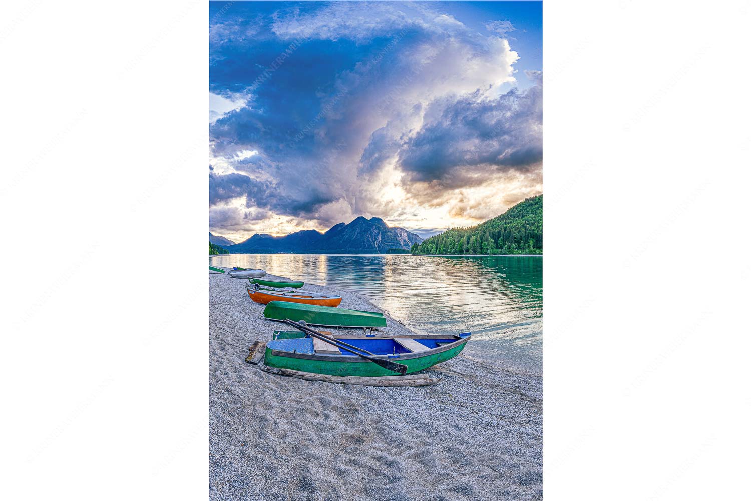 Südsee – Seitenverhältnis 2:3 — Walchensee mit Herzogstand Beeindruckende Wolkenstimmung über dem Herzogstand mit Walchensee