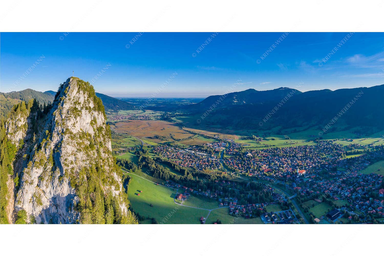 Talwächter – Seitenverhältnis 2:1 — Kofel mit Oberammergau Blick am Kofel vorbei über Oberammergau zum Hörnle