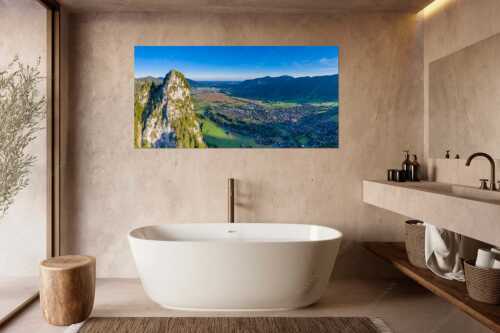Blick am Kofel vorbei über Oberammergau zum Hörnle - Talwächter - Größe ca. 180x90cm, Seitenverhältnis 2:1 - Kofel mit Oberammergau - weitere Infos unter https://www.kriner-weiermann.de