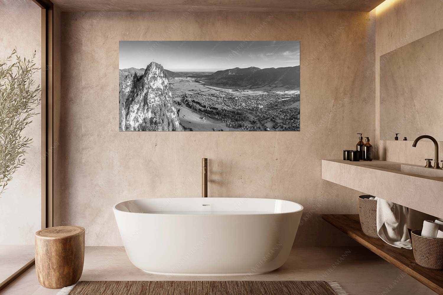 Talwächter – Größe ca. 180x90cm, Seitenverhältnis 2:1 — Kofel mit Oberammergau Blick am Kofel vorbei über Oberammergau zum Hörnle - Talwächter - Größe ca. 180x90cm, Seitenverhältnis 2:1 - Kofel mit Oberammergau - weitere Infos unter https://www.kriner-weiermann.de