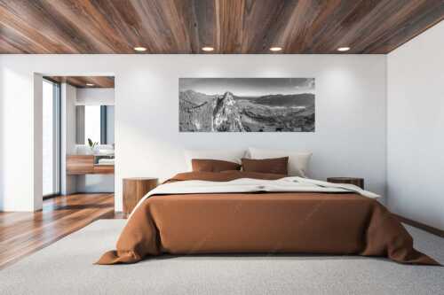 Blick am Kofel vorbei über Oberammergau zum Hörnle - Talwächter - Größe ca. 200x80cm, Seitenverhältnis 2,5:1 - Kofel mit Oberammergau - weitere Infos unter https://www.kriner-weiermann.de