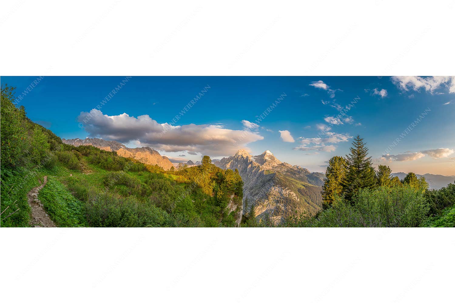 Über dem tiefen Tal – Seitenverhältnis 3:1 — Schachen und Alpspitze Kurz hinter dem Schachenschloss offenbart sich dieser einzigartige Ausblick ins Reintal