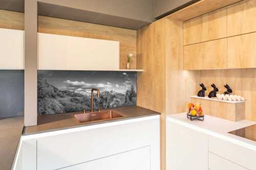 Kurz hinter dem Schachenschloss offenbart sich dieser einzigartige Ausblick ins Reintal - Über dem tiefen Tal - Größe ca. 150x60cm, Seitenverhältnis 2,5:1 - Schachen und Alpspitze - weitere Infos unter https://www.kriner-weiermann.de