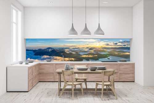Nebelschleier hängen noch in den Tälern wärend die Sonne über dem Walchensee aufgeht - Über den Wolken - Größe ca. 400x100cm, Seitenverhältnis 4:1 - Sonnenaufgang über Walchensee - weitere Infos unter https://www.kriner-weiermann.de