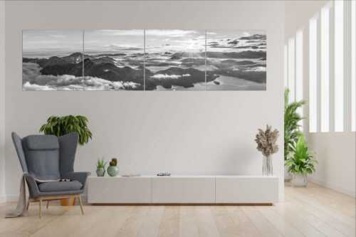 Nebelschleier hängen noch in den Tälern wärend die Sonne über dem Walchensee aufgeht - Über den Wolken - 4er Split, Größe ca. 280x70cm, Seitenverhältnis 4:1 - Sonnenaufgang über Walchensee - weitere Infos unter https://www.kriner-weiermann.de