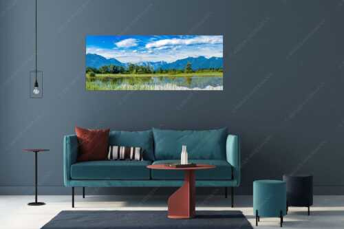 Überschwemmtes Feld nach Hochwasser bei Murnau mit Zugspitzmassiv - Überfluss - Größe ca. 175x70cm, Seitenverhältnis 2,5:1 - Murnau mit Alpspitze und Zugspitze - weitere Infos unter https://www.kriner-weiermann.de
