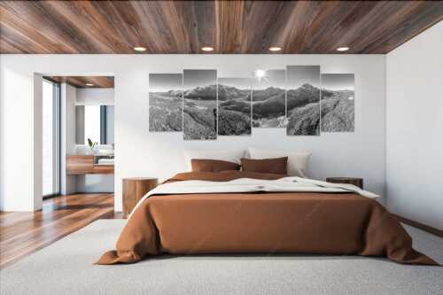 Blick auf Mittenwald am Karwendel und dem Lautersee am Wetterstein - Übern Lautersee - 6er Split, Größe ca. 280x112cm, Seitenverhältnis 2,5:1 - Mittenwald Karwendel und Wetterstein - weitere Infos unter https://www.kriner-weiermann.de