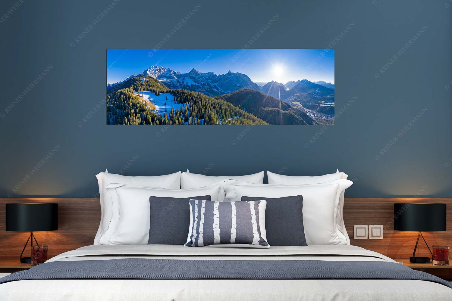 Übern Rehberg – Größe ca. 180x60cm, Seitenverhältnis 3:1 — Wörner Tiefkar und Karwendelkopf Blick über Rehbergalm ins Karwendel- und Wettersteingebirge - Übern Rehberg - Größe ca. 180x60cm, Seitenverhältnis 3:1 - Wörner Tiefkar und Karwendelkopf - weitere Infos unter https://www.kriner-weiermann.de