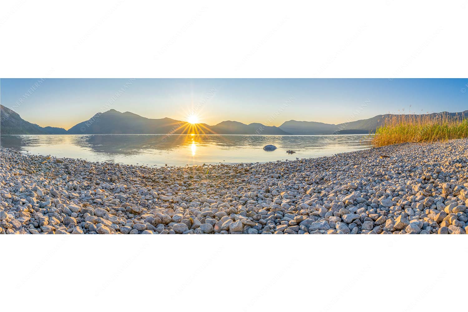 Unser Sandstrand – Seitenverhältnis 3:1 — Walchensee Jochberg Sonnenaufganmg Blick über den Walchensee zum Jochberg mit Sonnenaufgang