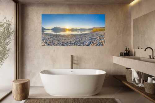 Blick über den Walchensee zum Jochberg mit Sonnenaufgang - Unser Sandstrand - Größe ca. 180x90cm, Seitenverhältnis 2:1 - Walchensee Jochberg Sonnenaufganmg - weitere Infos unter https://www.kriner-weiermann.de
