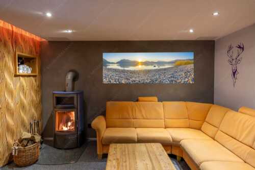Blick über den Walchensee zum Jochberg mit Sonnenaufgang - Unser Sandstrand - Größe ca. 180x60cm, Seitenverhältnis 3:1 - Walchensee Jochberg Sonnenaufganmg - weitere Infos unter https://www.kriner-weiermann.de