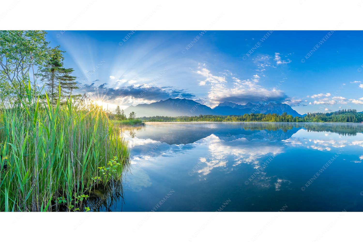 Sonnenaufgang am Barmsee mit Blick zum Karwendel und Wettersteingebirge