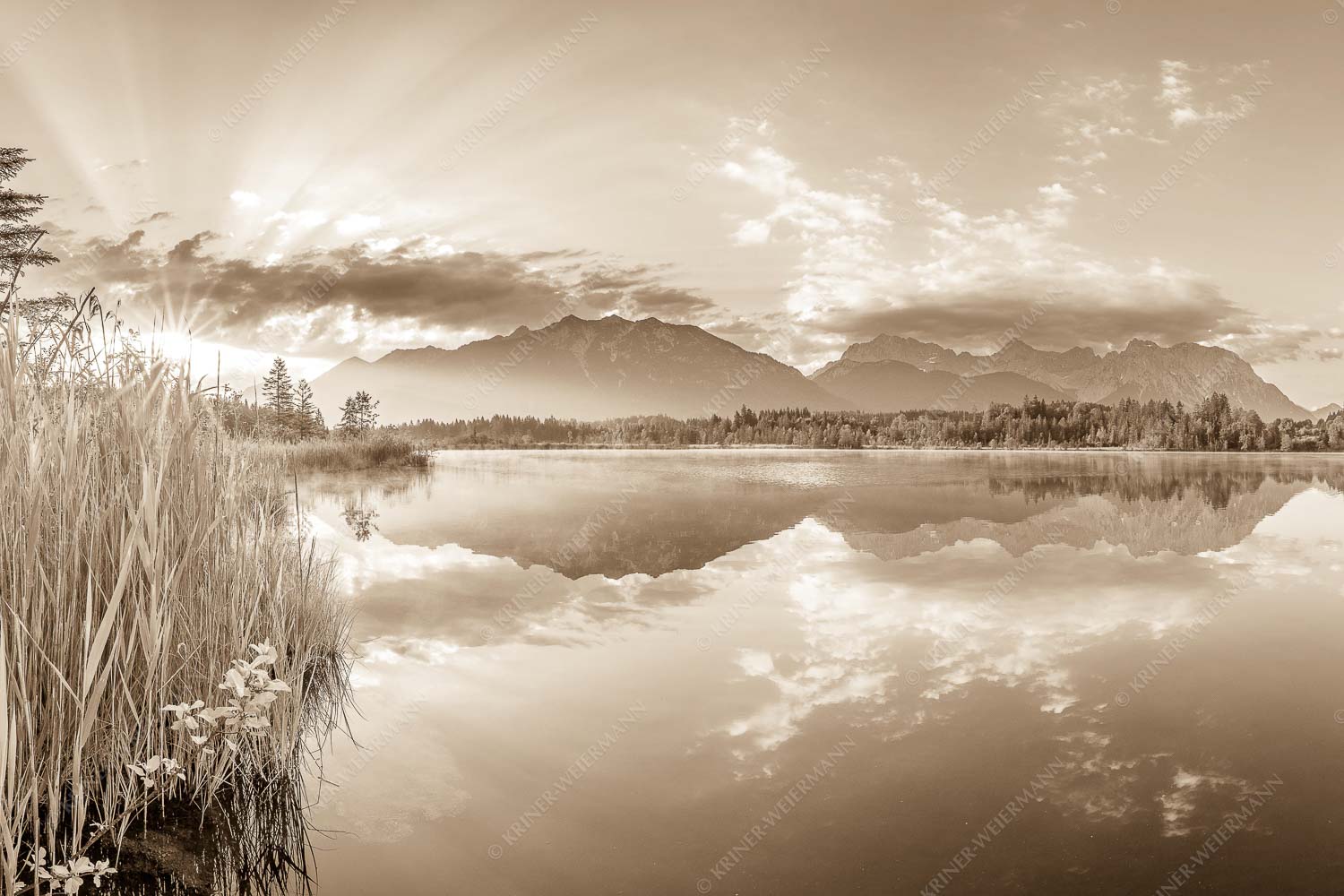 Utopia II – Seitenverhältnis 3:2 — Sonnenaufgang am Barmsee Sonnenaufgang am Barmsee mit Blick zum Karwendel und Wettersteingebirge