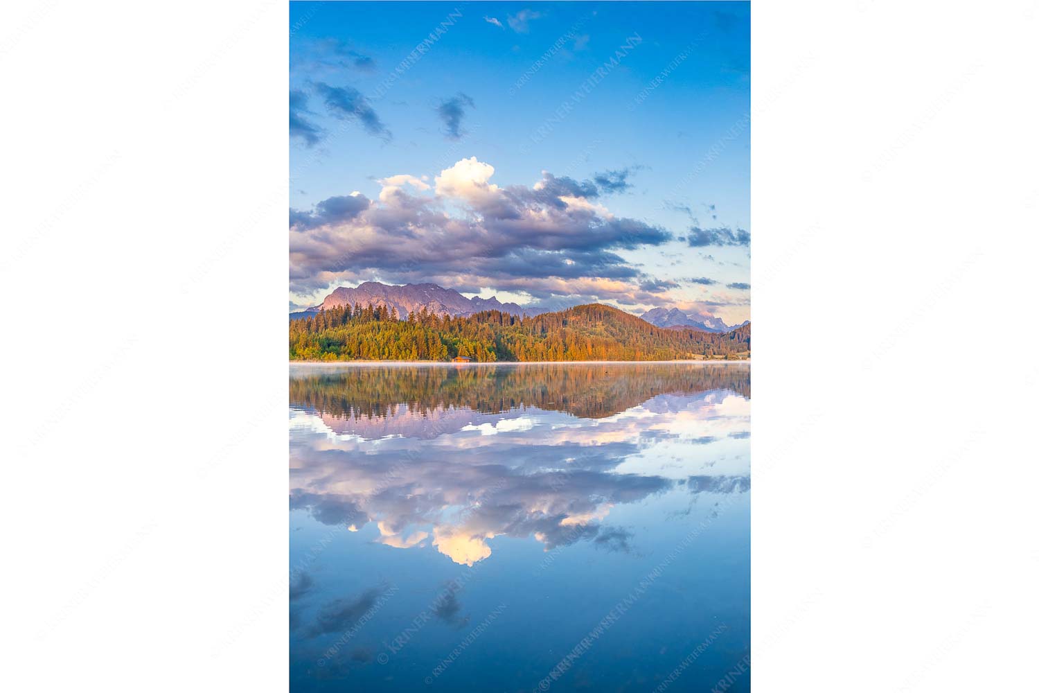 Sonnenaufgang am Barmsee mit Blick zum Karwendel und Wettersteingebirge