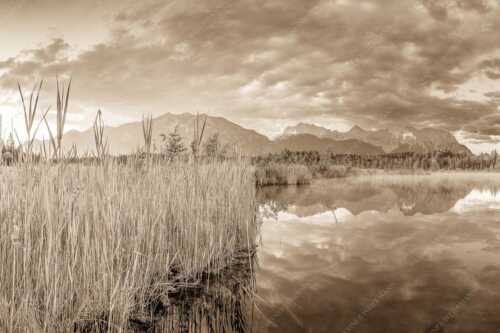 Sonnenaufgang am Barmsee mit Blick zum Karwendel und Wettersteingebirge - Utopia III - Seitenverhältnis 3:2 - Morgenstimmung am Barmsee - weitere Infos unter https://www.kriner-weiermann.de