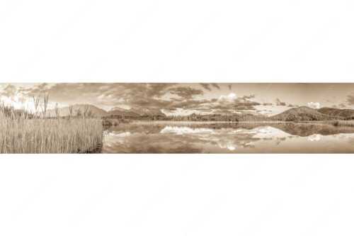 Sonnenaufgang am Barmsee mit Blick zum Karwendel und Wettersteingebirge - Utopia III - Seitenverhältnis 5:1 - Morgenstimmung am Barmsee - weitere Infos unter https://www.kriner-weiermann.de