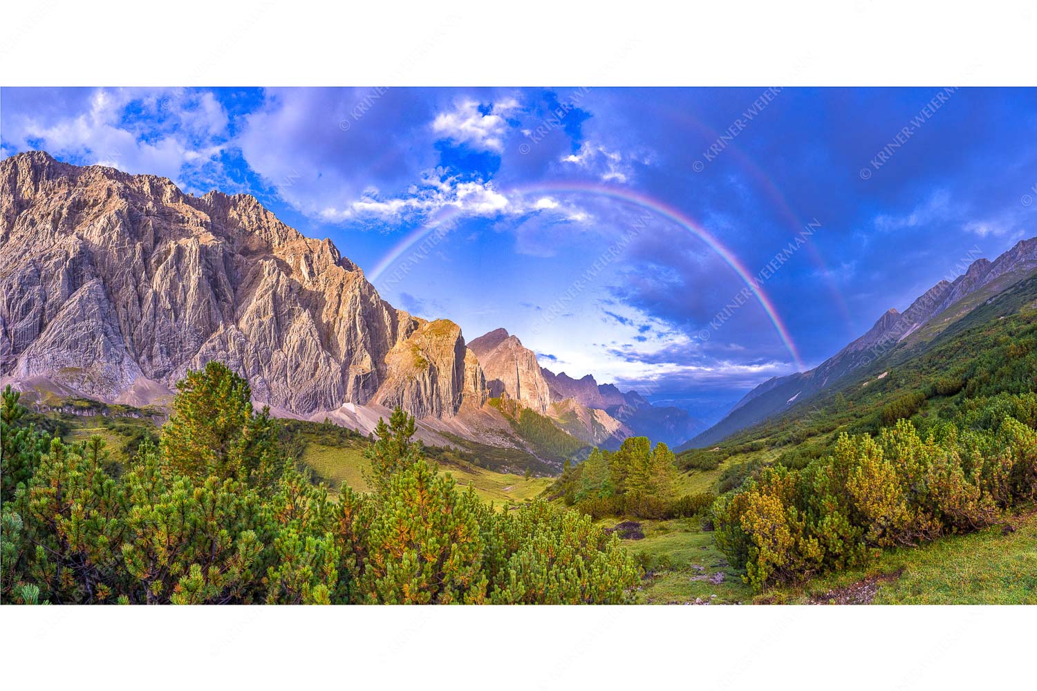 Verzaubert – Seitenverhältnis 2:1 — Regenbogen Halleranger im Karwendelgebirge Regenbogen über dem Lafatscher und dem Halleranger im Karwendelgebirge