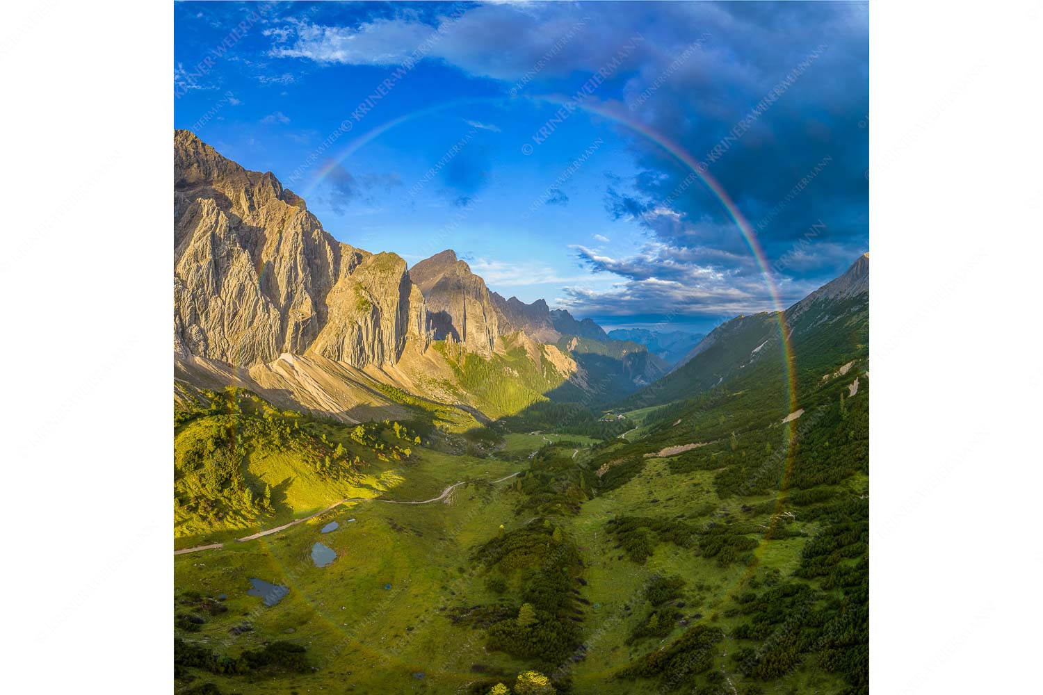 360 Grad Regenbogen über dem Halleranger im Karwendelgebirge