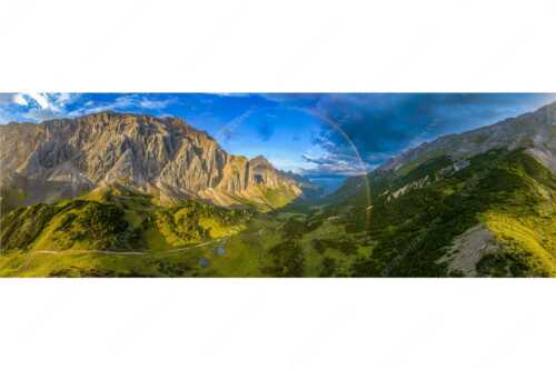 360 Grad Regenbogen über dem Halleranger im Karwendelgebirge - Verzauberter Halleranger - Seitenverhältnis 3:1 - Regenbogen im Karwendel - weitere Infos unter https://www.kriner-weiermann.de