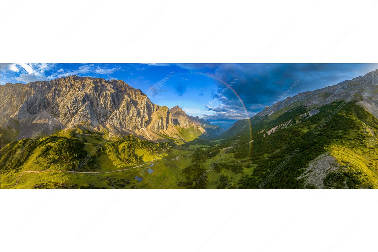 360 Grad Regenbogen über dem Halleranger im Karwendelgebirge