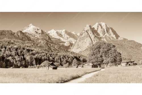 Blick über den Hammersbacherweg auf die Alpspitze und Waxensteine im Wettersteingebirge - Wahrzeichen - Seitenverhältnis 2:1 - Garmisch-Partenkirchen mit Alpspitze - weitere Infos unter https://www.kriner-weiermann.de