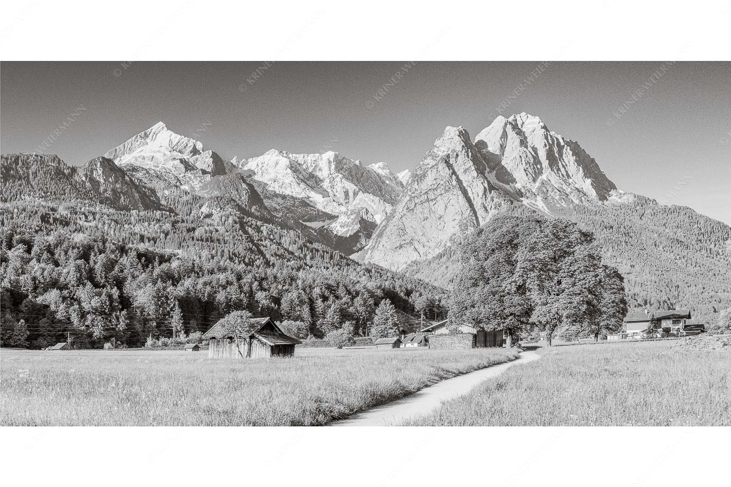 Wahrzeichen – Seitenverhältnis 2:1 — Garmisch-Partenkirchen mit Alpspitze Blick über den Hammersbacherweg auf die Alpspitze und Waxensteine im Wettersteingebirge