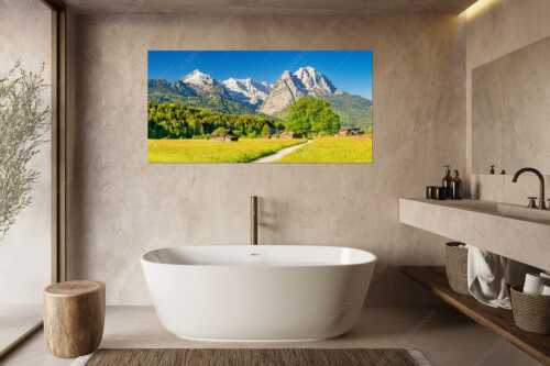 Blick über den Hammersbacherweg auf die Alpspitze und Waxensteine im Wettersteingebirge - Wahrzeichen - Größe ca. 180x90cm, Seitenverhältnis 2:1 - Garmisch-Partenkirchen mit Alpspitze - weitere Infos unter https://www.kriner-weiermann.de