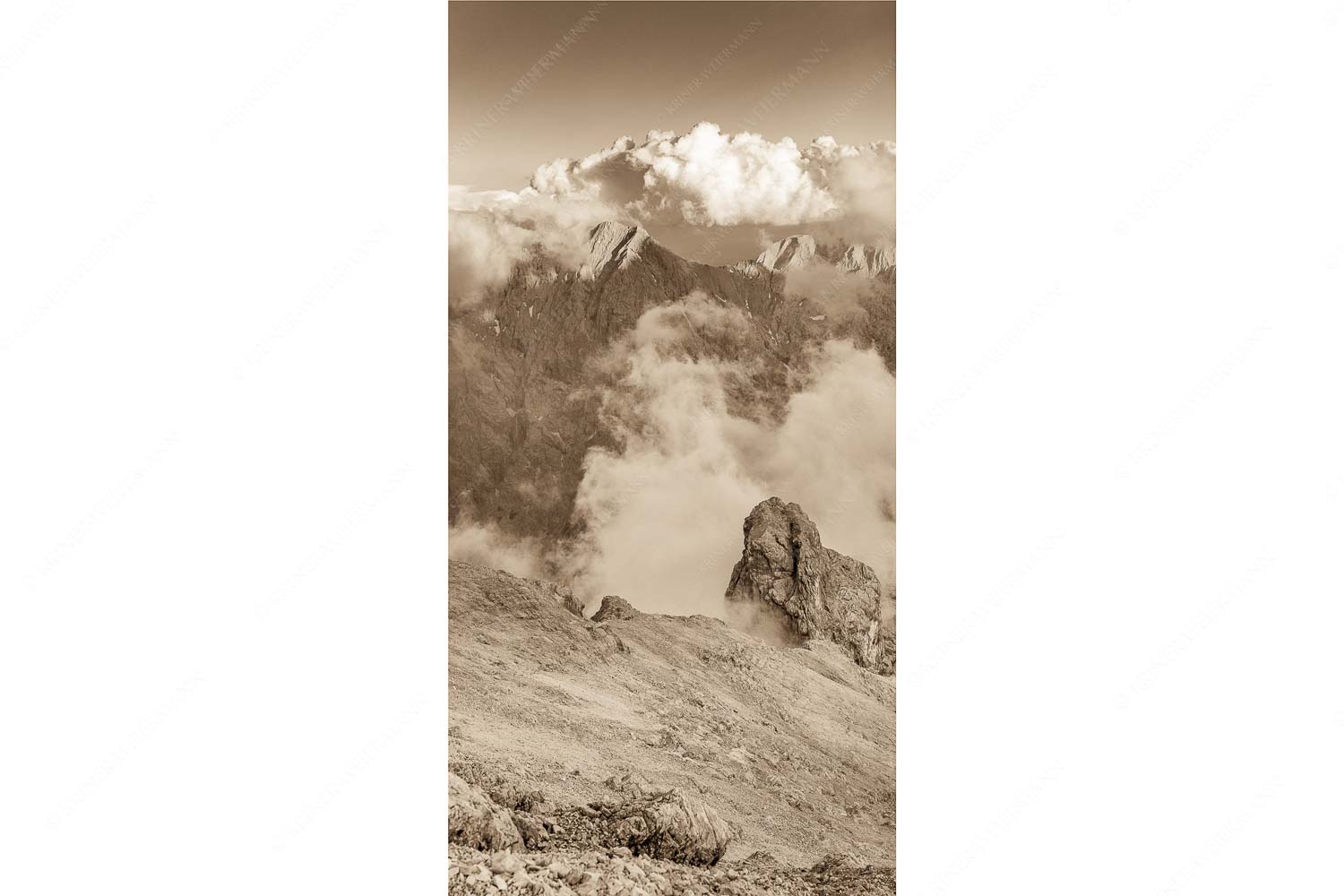 Wanner – Seitenverhältnis 1:2 — Hochwanner im Wetterstein Blick vom Jubiläumsgrat zum Hochwanner im Wettersteingebirge