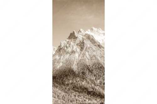 Blick auf das Karwendel mit der Viererspitze von Mittenwald - Wenig Schnee - Seitenverhältnis 1:2 - Karwendelblick von Mittenwald - weitere Infos unter https://www.kriner-weiermann.de