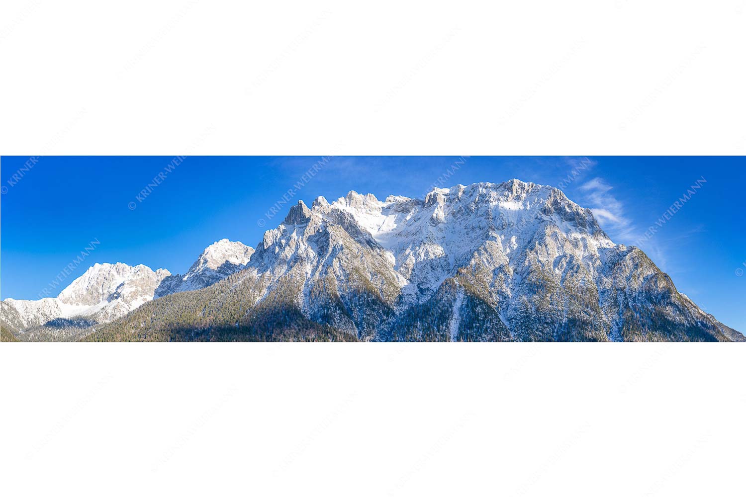 Wenig Schnee – Seitenverhältnis 4:1 — Karwendelblick von Mittenwald Blick auf das Karwendel mit der Viererspitze von Mittenwald