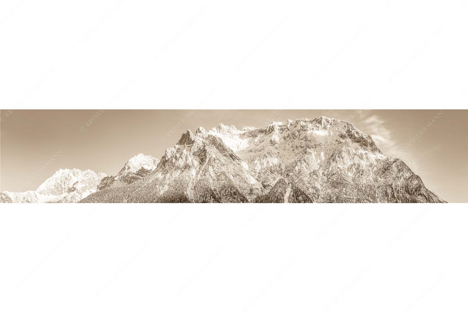 Blick auf das Karwendel mit der Viererspitze von Mittenwald