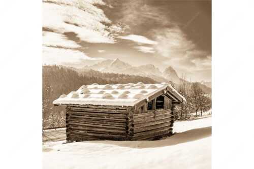 Traditioneller, Schindelgedeckter Heustadel mit Zugspitzmassiv im Wetterstein - Werdenfelser Stadel - Seitenverhältnis 1:1 - Heustadel im Winter - weitere Infos unter https://www.kriner-weiermann.de