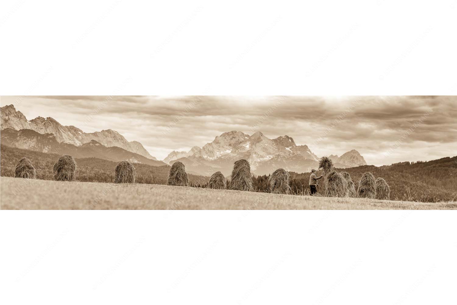 Stanker vor Zugspitzmassiv mit Hochblassen, Alpspitze, Zugspitze und Waxenstein