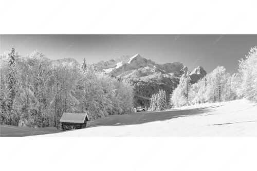 Winterlandschaft am Höfle mit Blick zum Zugspitzmassiv im Wetterstein - Winter im Werdenfels - Seitenverhältnis 2,5:1 - Alpspitze Zugspitze und Waxenstein - weitere Infos unter https://www.kriner-weiermann.de