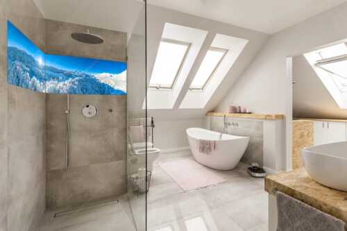 Blick über die Ortschaft Wamberg zum Zugspitzmassiv im Wetterstein - Winterliches Wamberg - Größe ca. 240x60cm, Seitenverhältnis 4:1 - Wetterstein und Zugspitzmassiv - weitere Infos unter https://www.kriner-weiermann.de