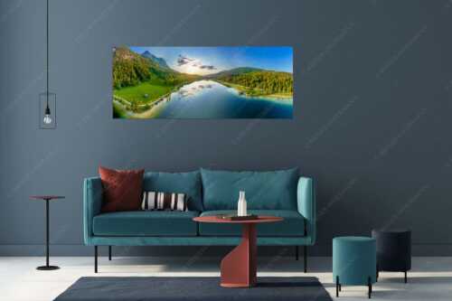 Blick über den Ferchensee zum Sonnenuntergang am Wettersteingebirge - Wohltuend - Größe ca. 175x70cm, Seitenverhältnis 2,5:1 - Ferchensee mit Wetterstein - weitere Infos unter https://www.kriner-weiermann.de
