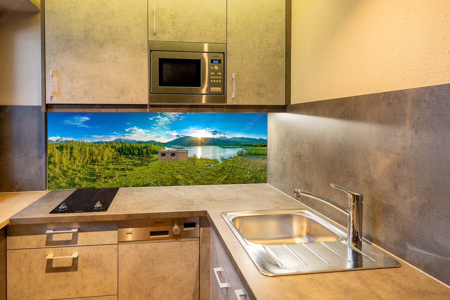 Blick über den Barmsee zum Sonnenuntergang am Estergebirge - Wunderbare Landschaften - Größe ca. 150x60cm, Seitenverhältnis 2,5:1 - Barmsee - weitere Infos unter https://www.kriner-weiermann.de