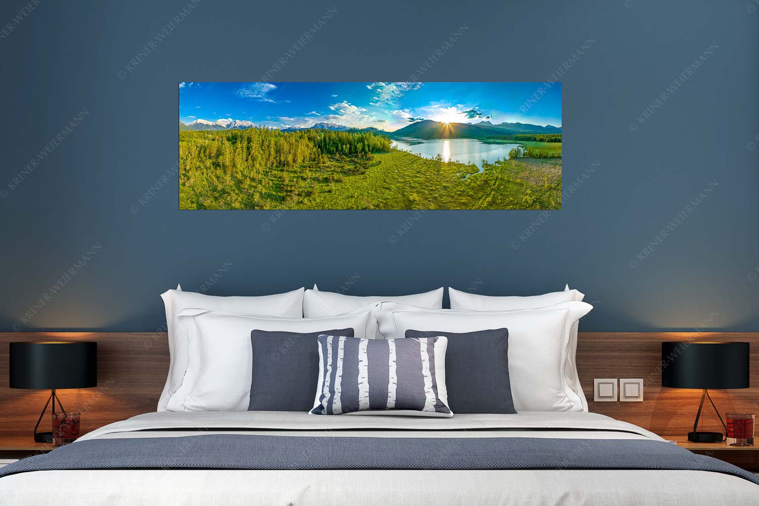 Wunderbare Landschaften – Größe ca. 180x60cm, Seitenverhältnis 3:1 — Barmsee Blick über den Barmsee zum Sonnenuntergang am Estergebirge - Wunderbare Landschaften - Größe ca. 180x60cm, Seitenverhältnis 3:1 - Barmsee - weitere Infos unter https://www.kriner-weiermann.de