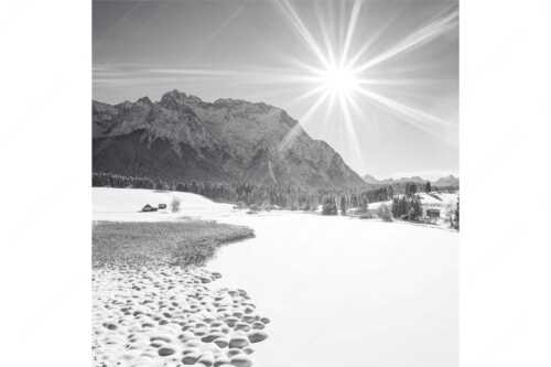Blick über den Schmalensee zum Karwendelgebirge - Zuckerguss - Seitenverhältnis 1:1 - Winter und Schnee am Schmalensee mit Karwendel - weitere Infos unter https://www.kriner-weiermann.de