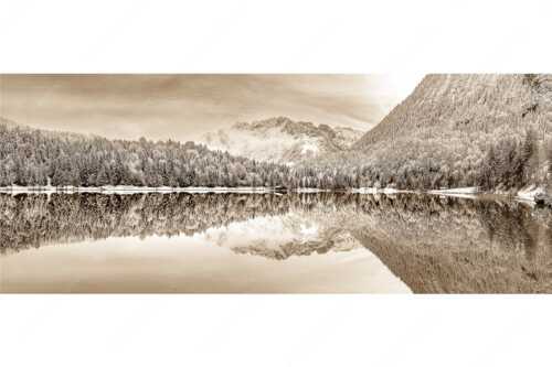 Das Karwendelgebirge spiegelt sich im Ferchensee - Zuckerspiegel - Seitenverhältnis 2,5:1 - Ferchensee und Karwendel - weitere Infos unter https://www.kriner-weiermann.de