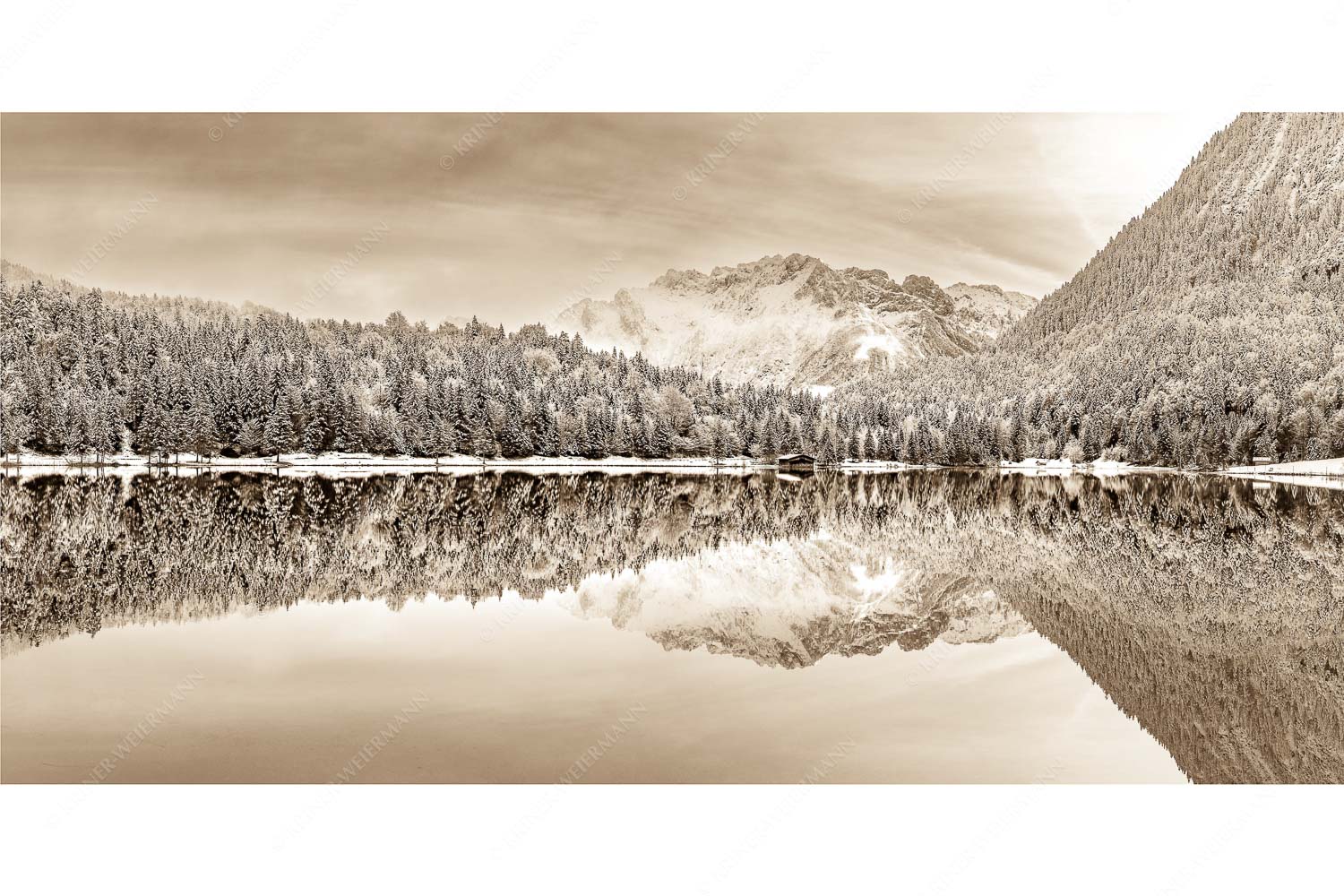 Zuckerspiegel – Seitenverhältnis 2:1 — Ferchensee und Karwendel Das Karwendelgebirge spiegelt sich im Ferchensee